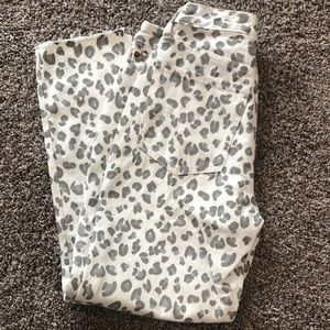 NWT Abercrombie Mom Jean